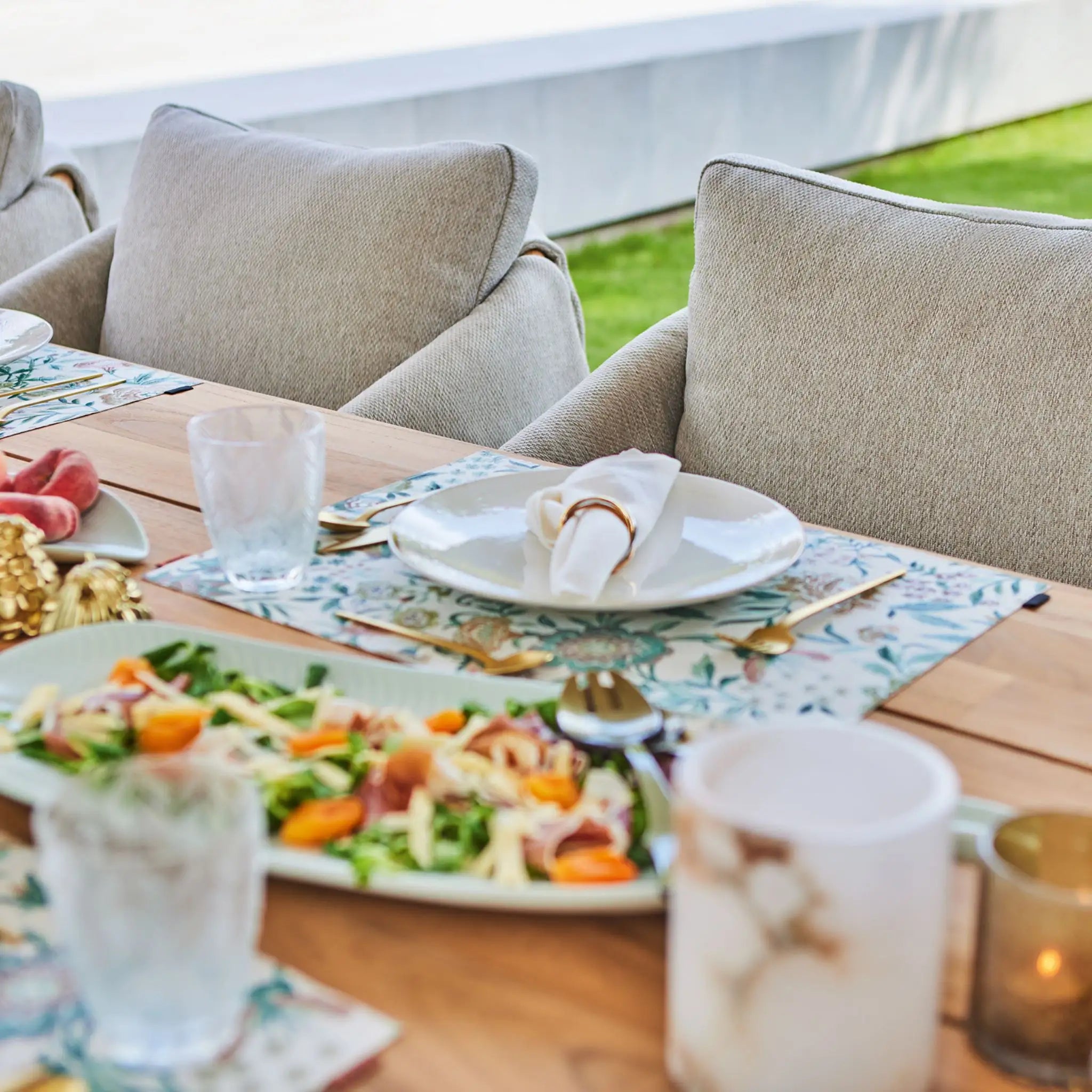 Basta Dining Table Suns Teak Lounge & Co.
